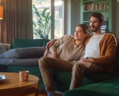 Can You Watch TV After Cataract Surgery? Tips To Know 4 can you watch tv after cataract surgery